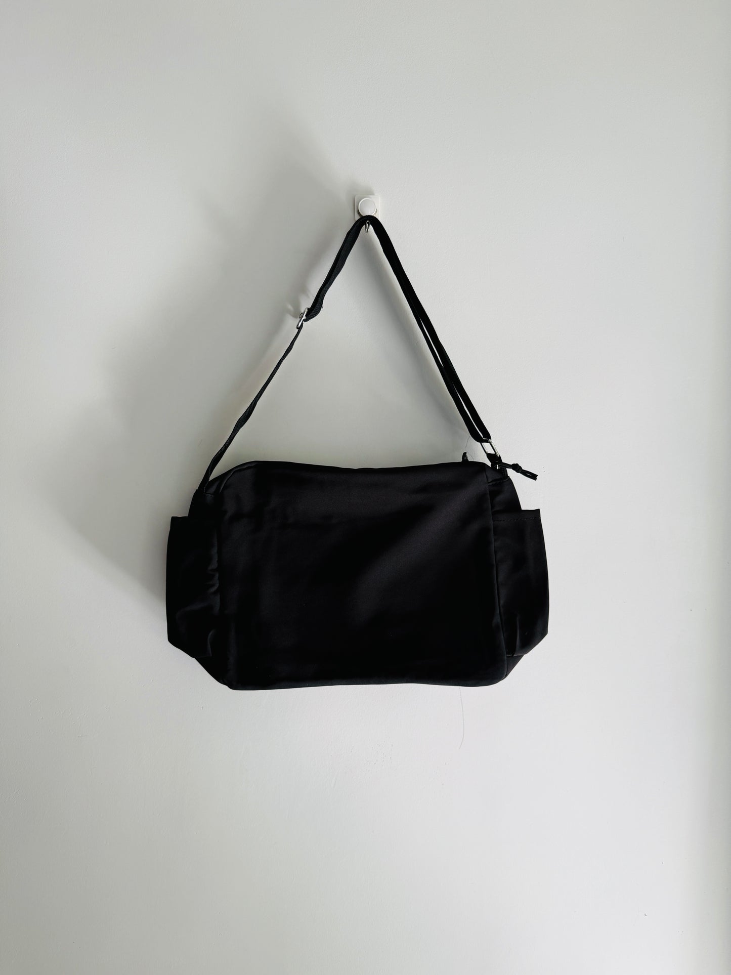 IMPORTED CROSSBODY BAG 3h3-I15
