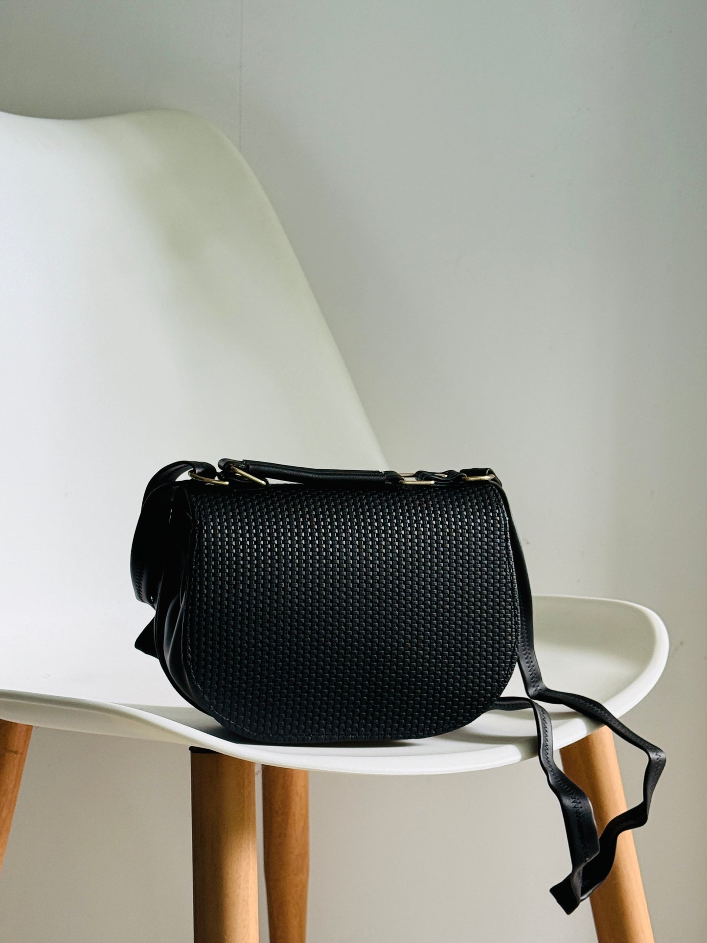 SLING BAG 0J2