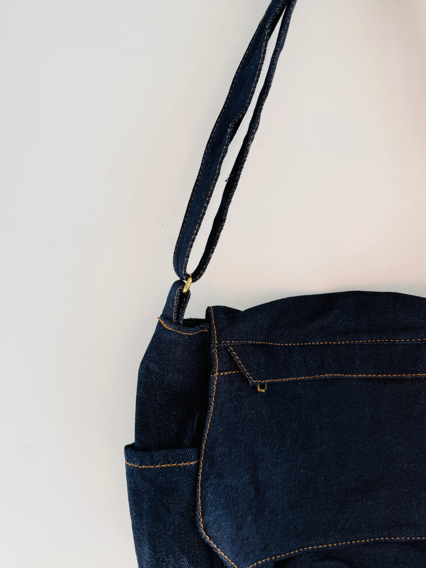 CROSSBODY BAG 2J0-D4