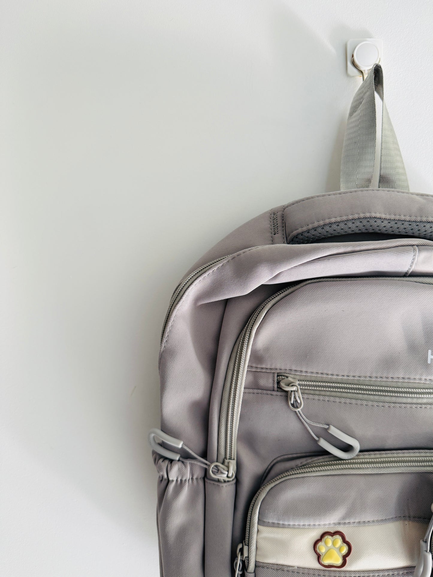 IMPORTED BACKPACK 3h9-b9