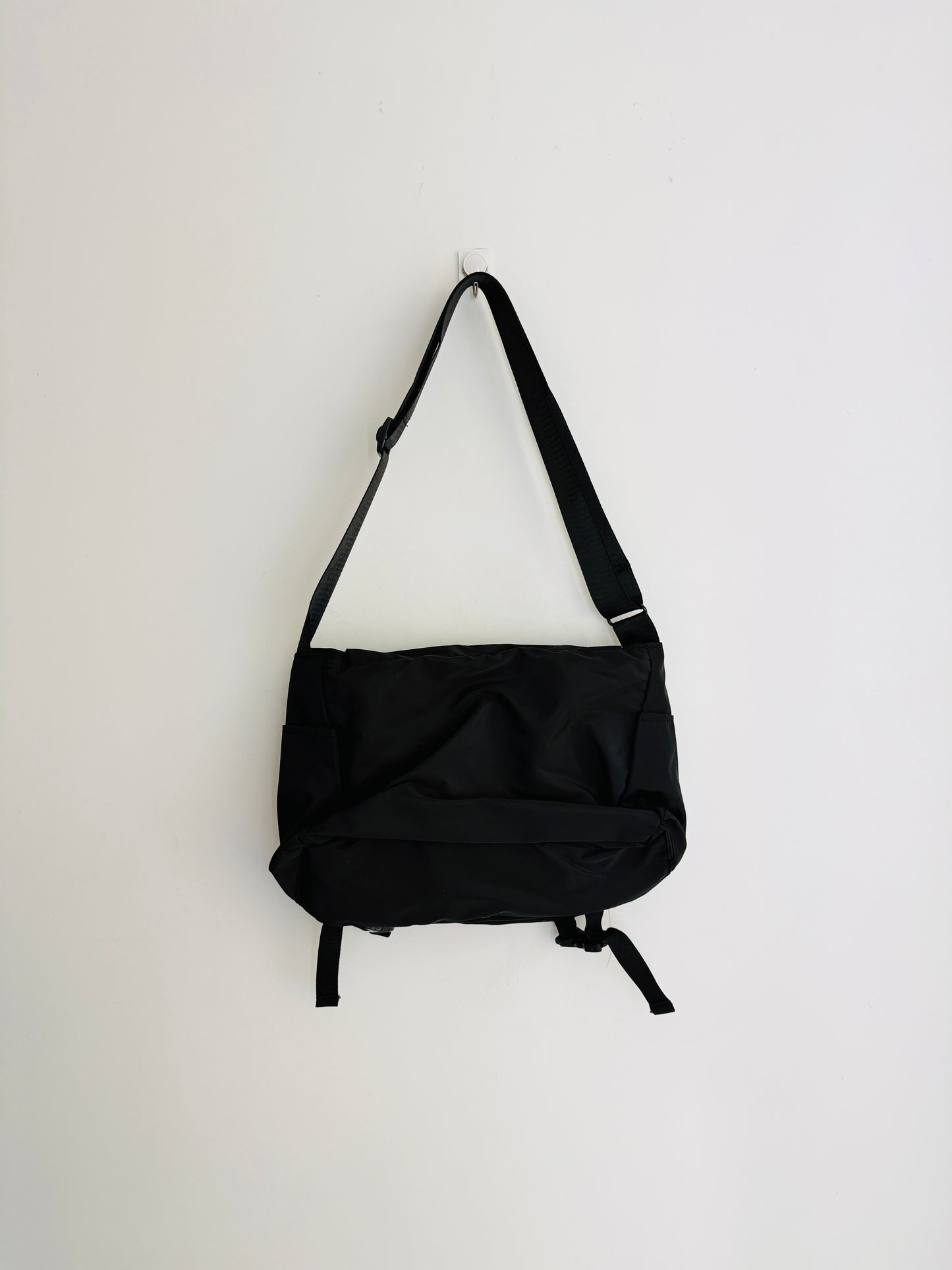 CROSSBODY BAG 6O7-C3
