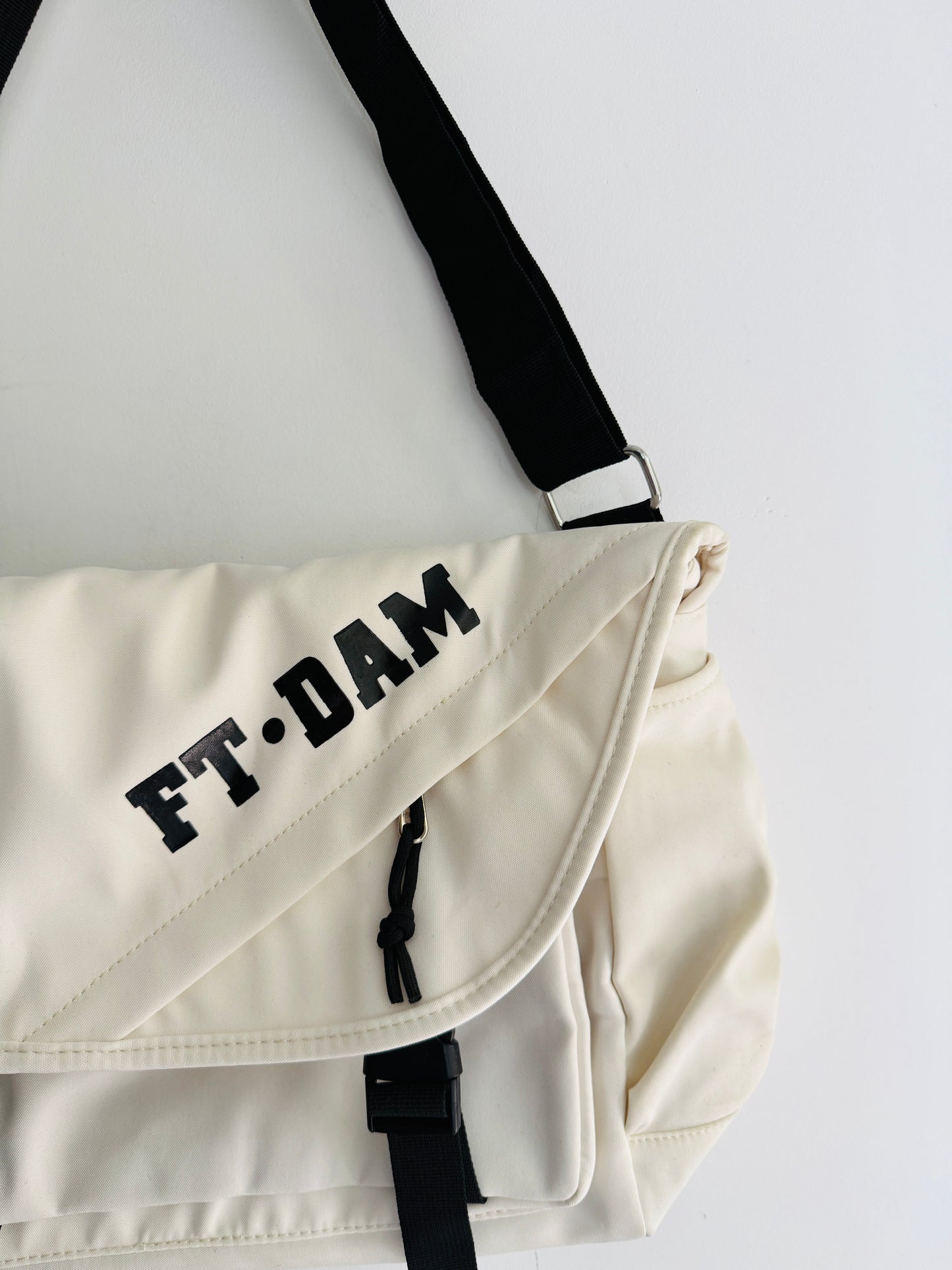 IMPORTED CROSSBODY BAG 2I3-I15