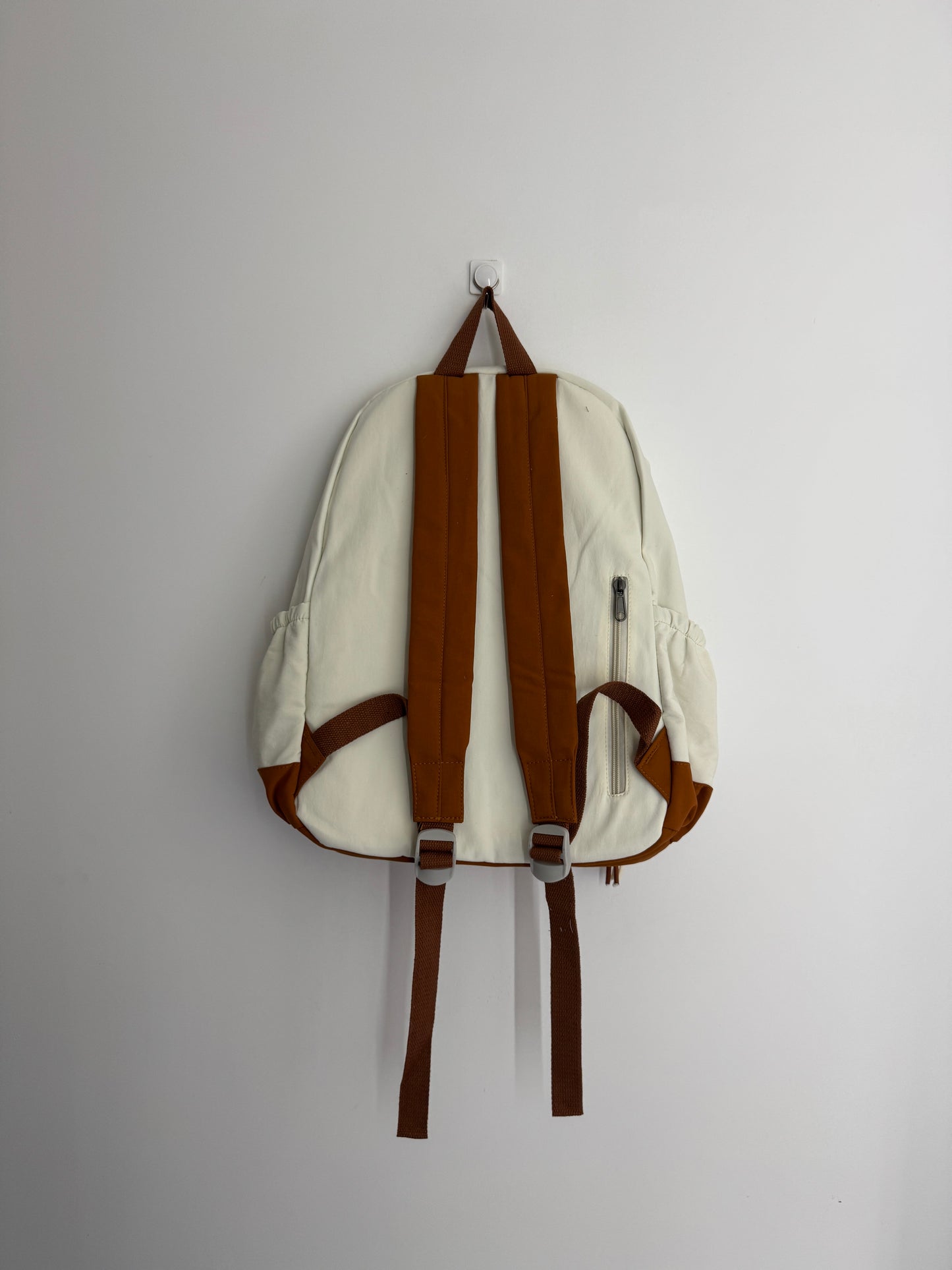 IMPORTED BACKPACK 7f4-b6