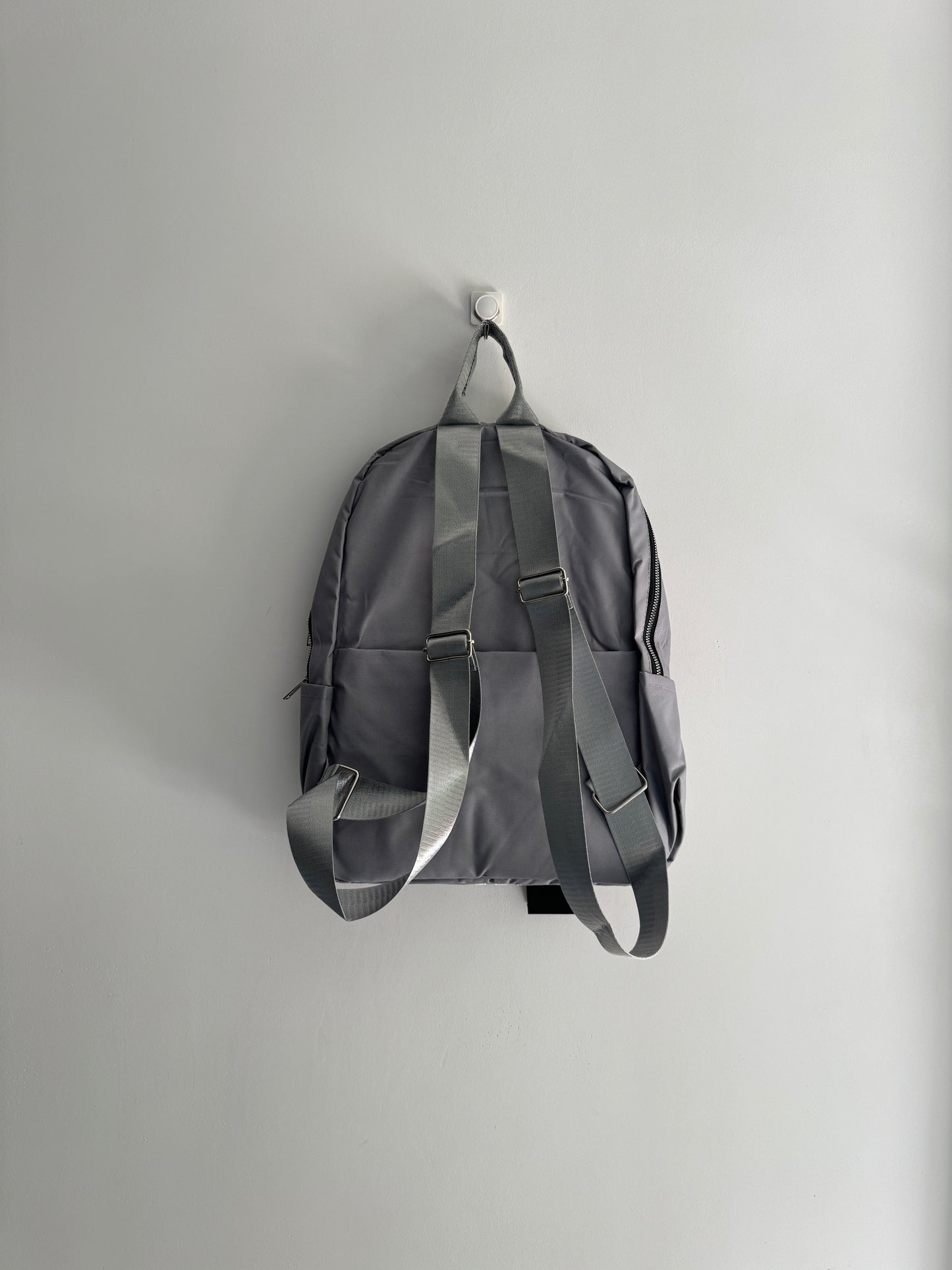IMPORTED BACKPACK 9e8-e16