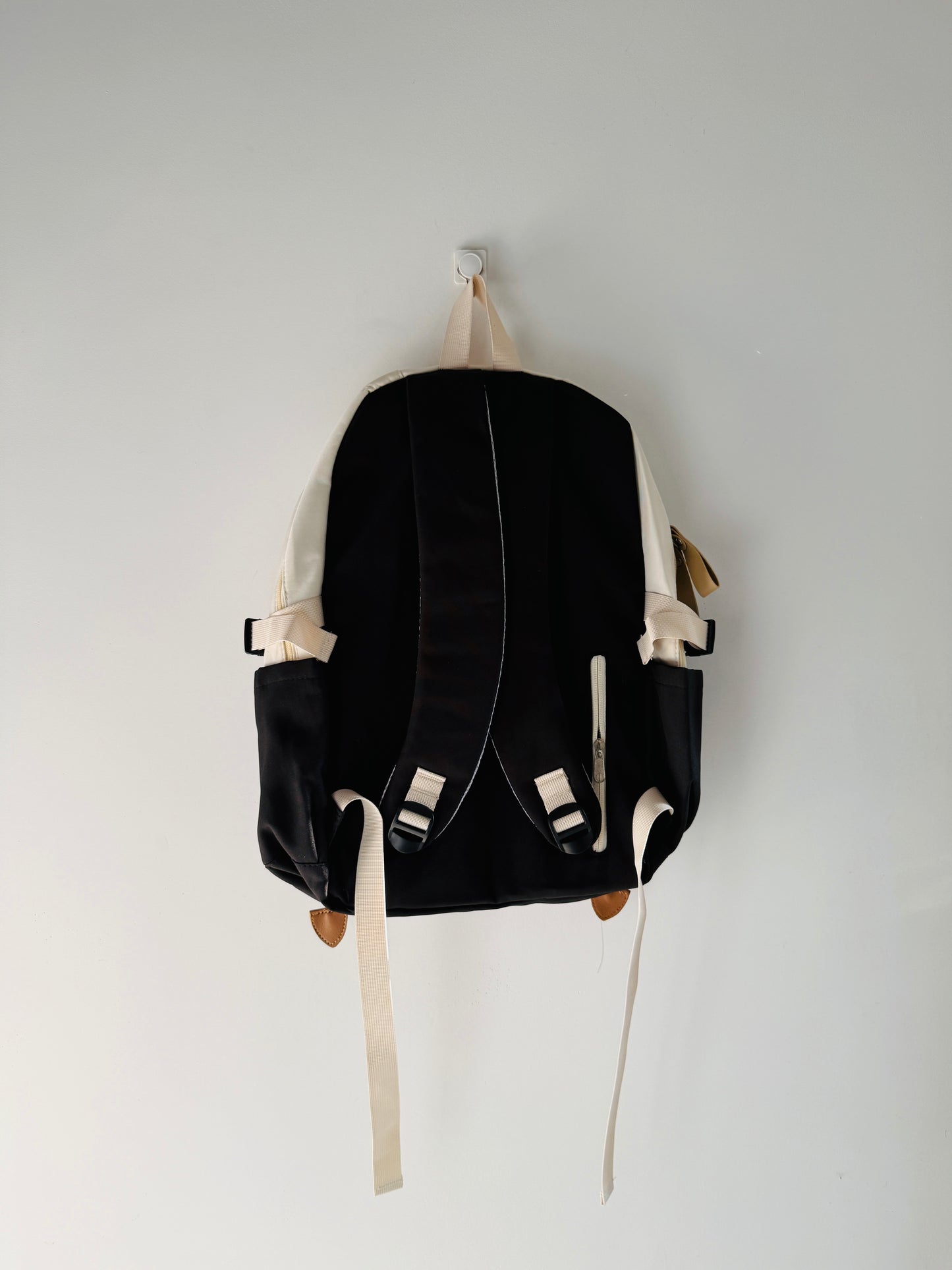 IMPORTED BACKPACK 2J6–A2