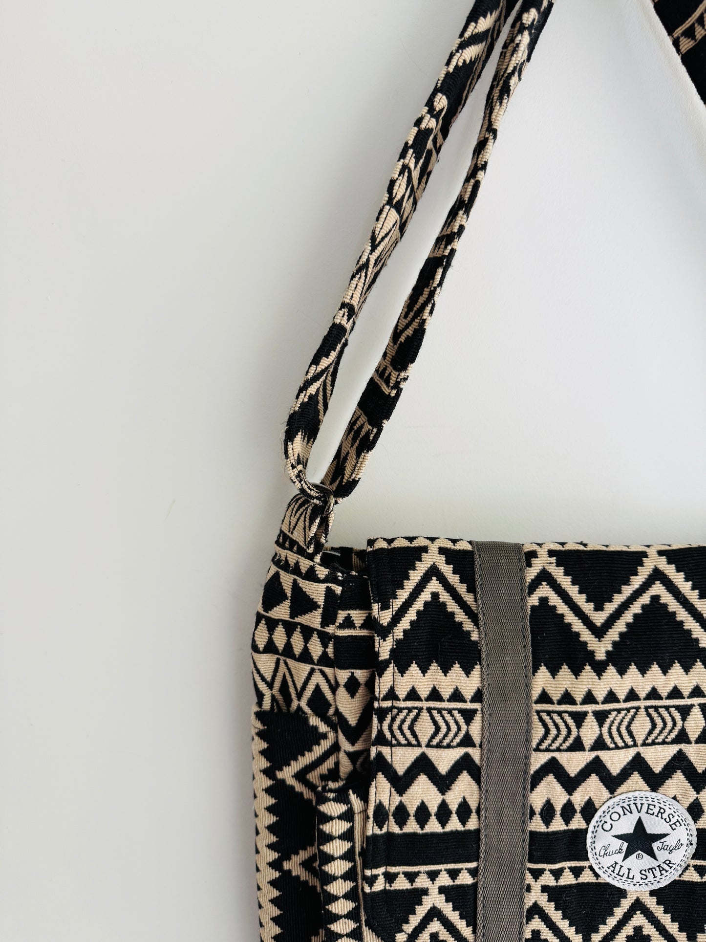CROSSBODY BAG 2I9-F19