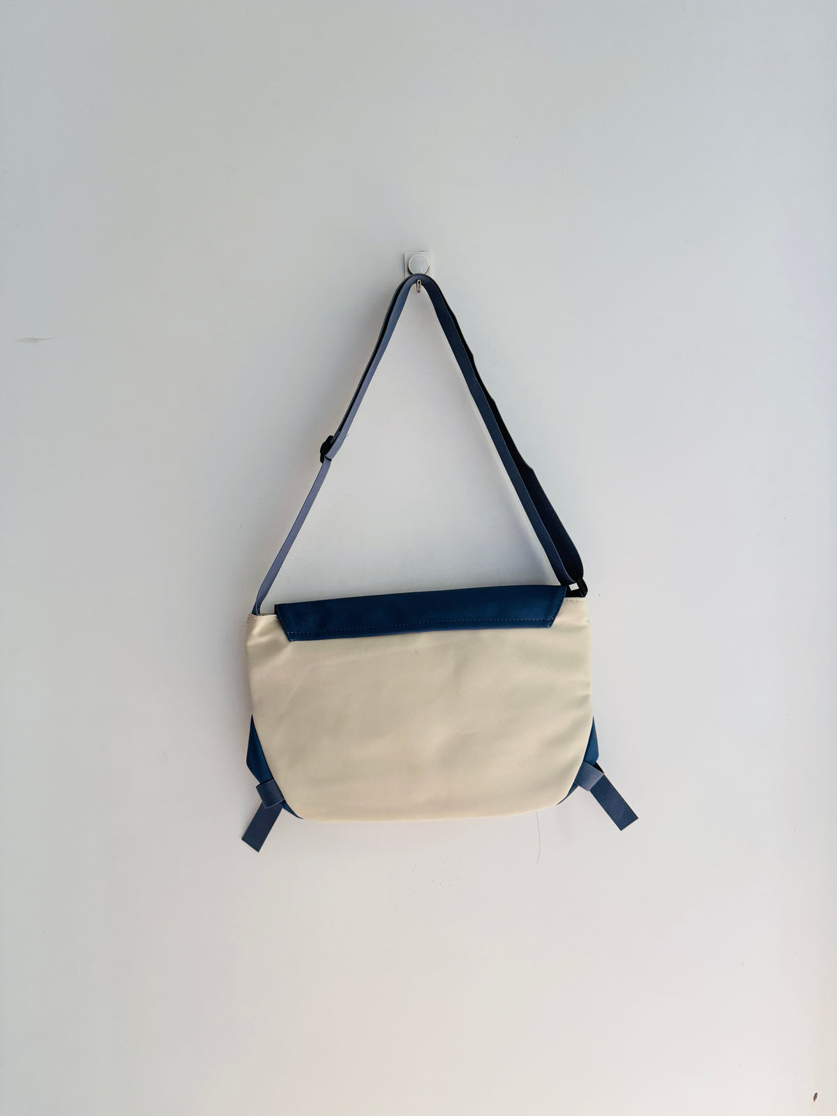 IMPORTED CROSSBODY BAG 8Q2-F3