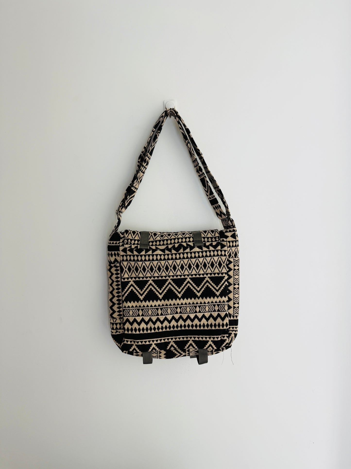 CROSSBODY BAG 2I9-F19