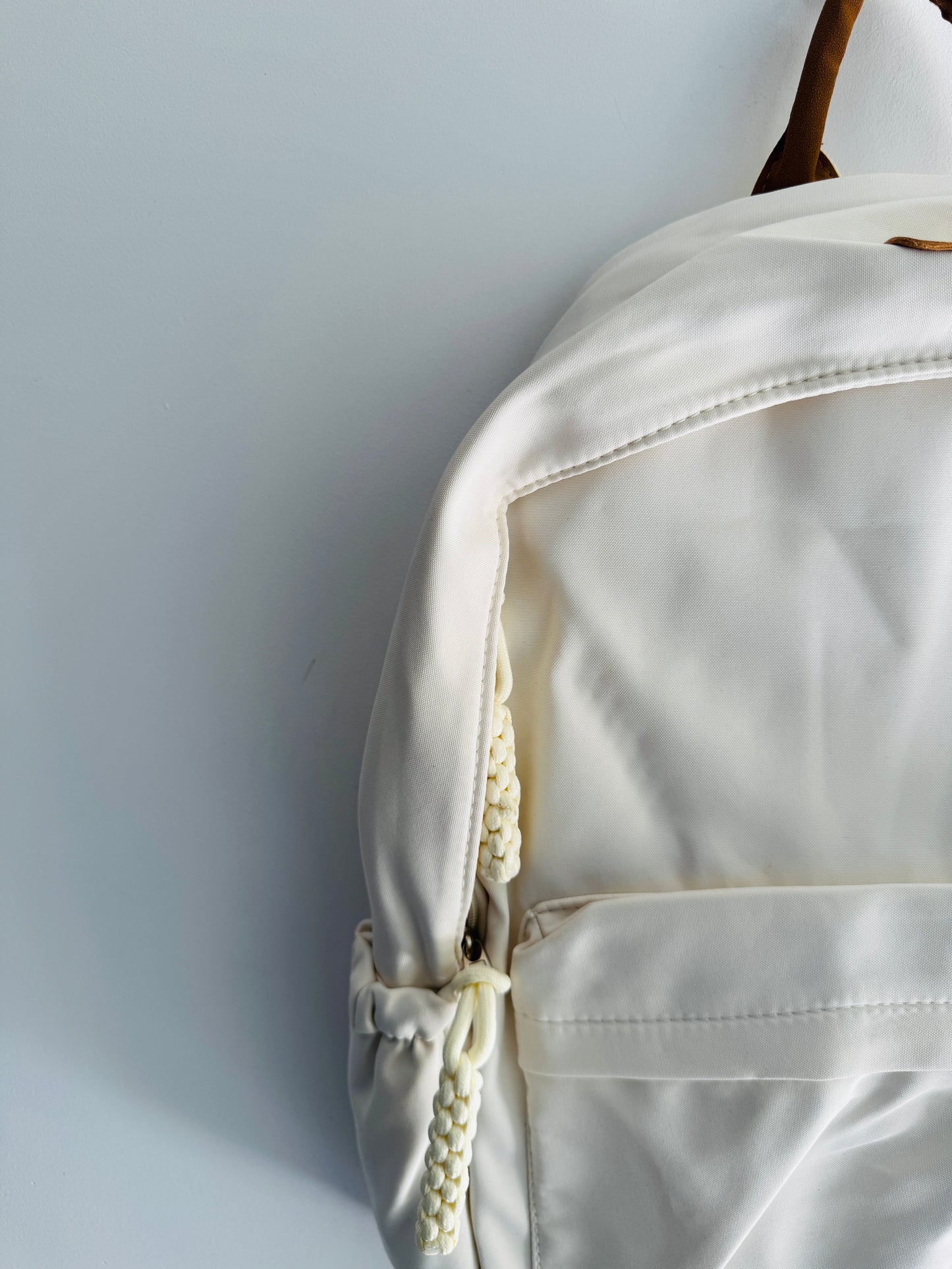 IMPORTED BACKPACK 8e4-d11