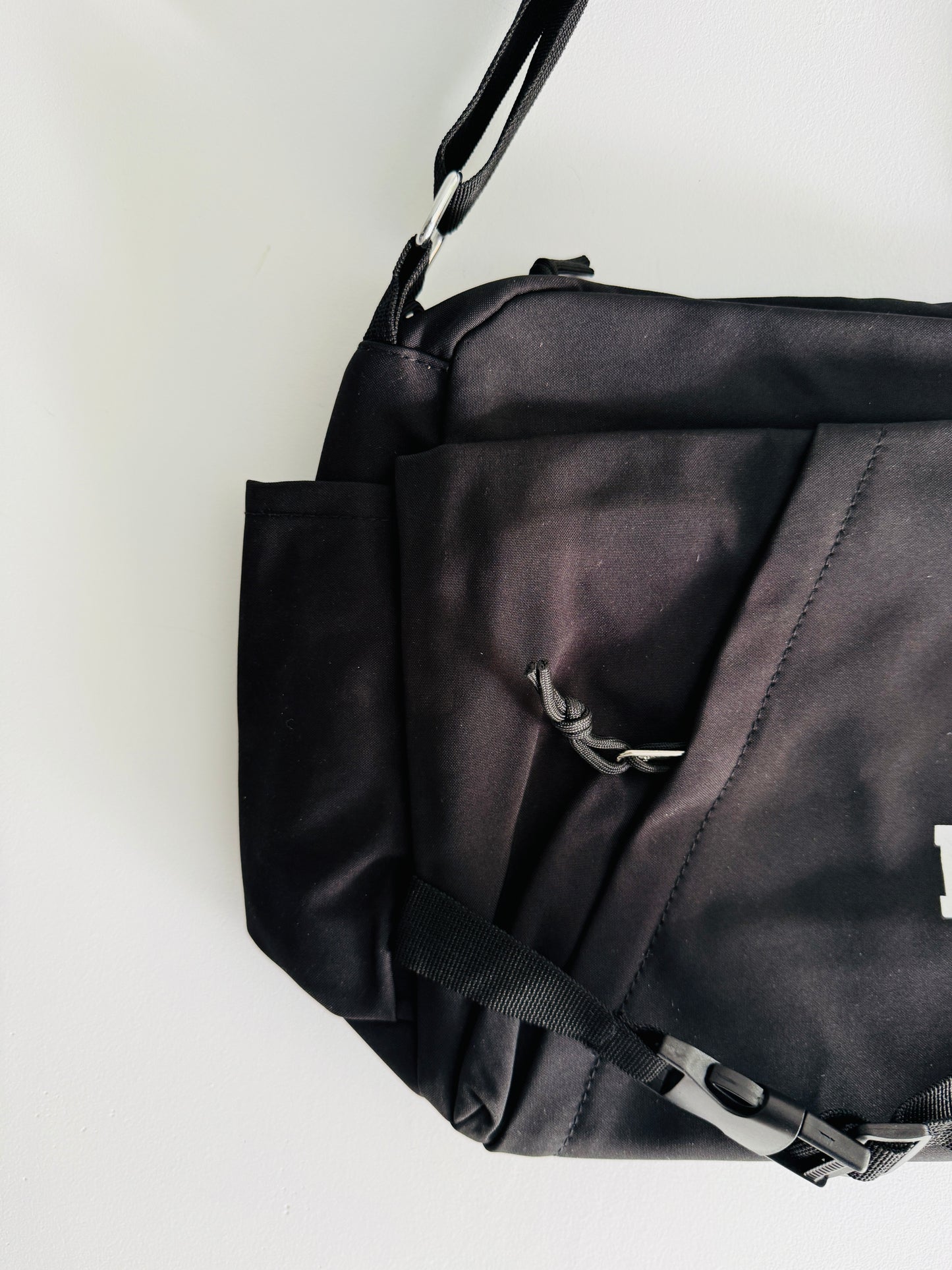 IMPORTED CROSSBODY BAG 3h3-I15