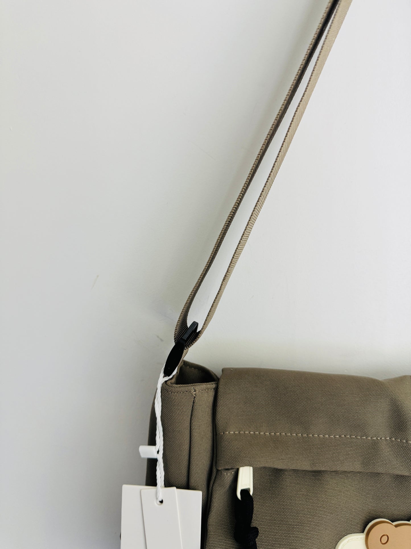 IMPORTED CROSSBODY BAG 8f0-a4