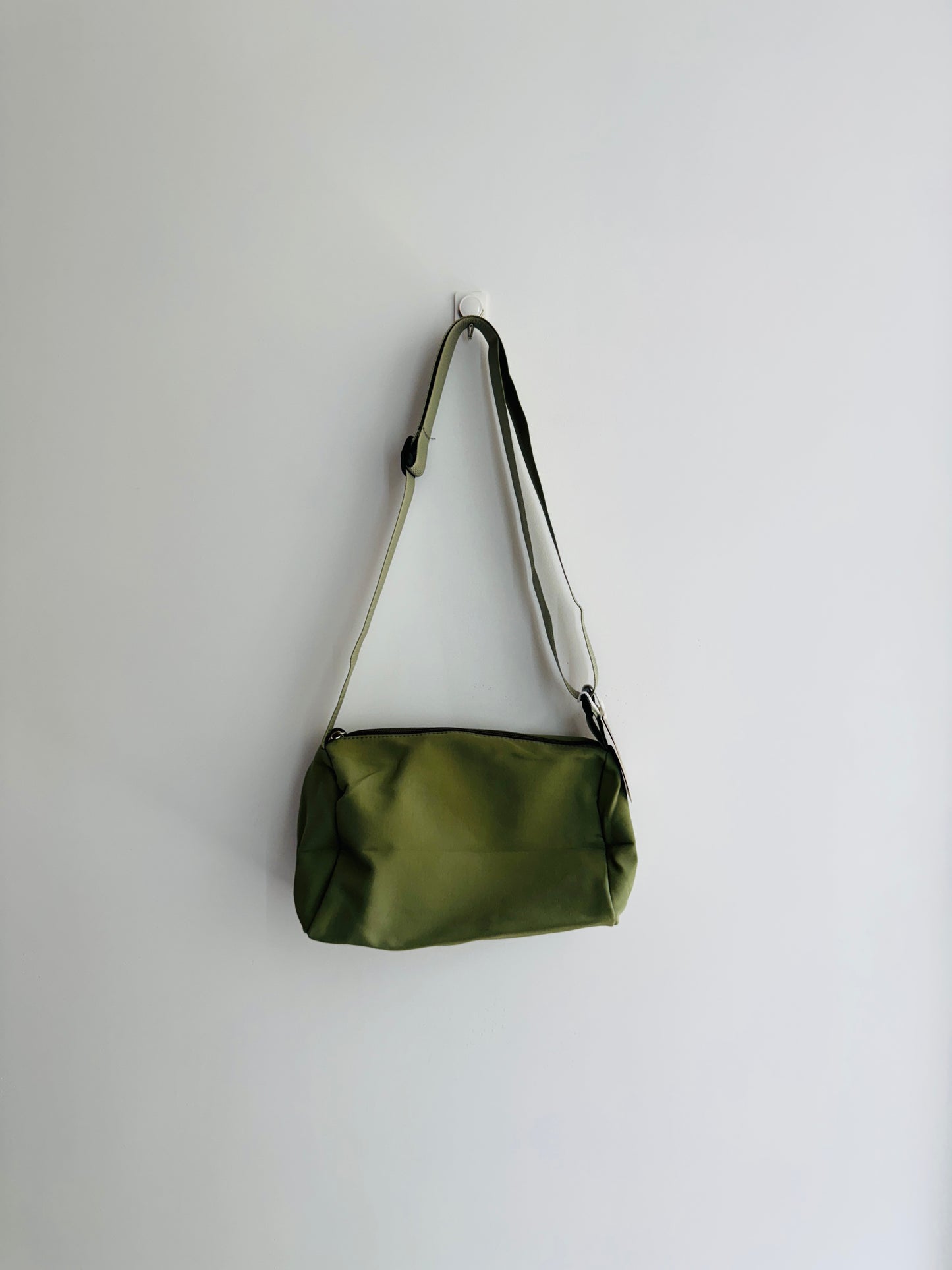 IMPORTED CROSSBODY BAG 579-f10