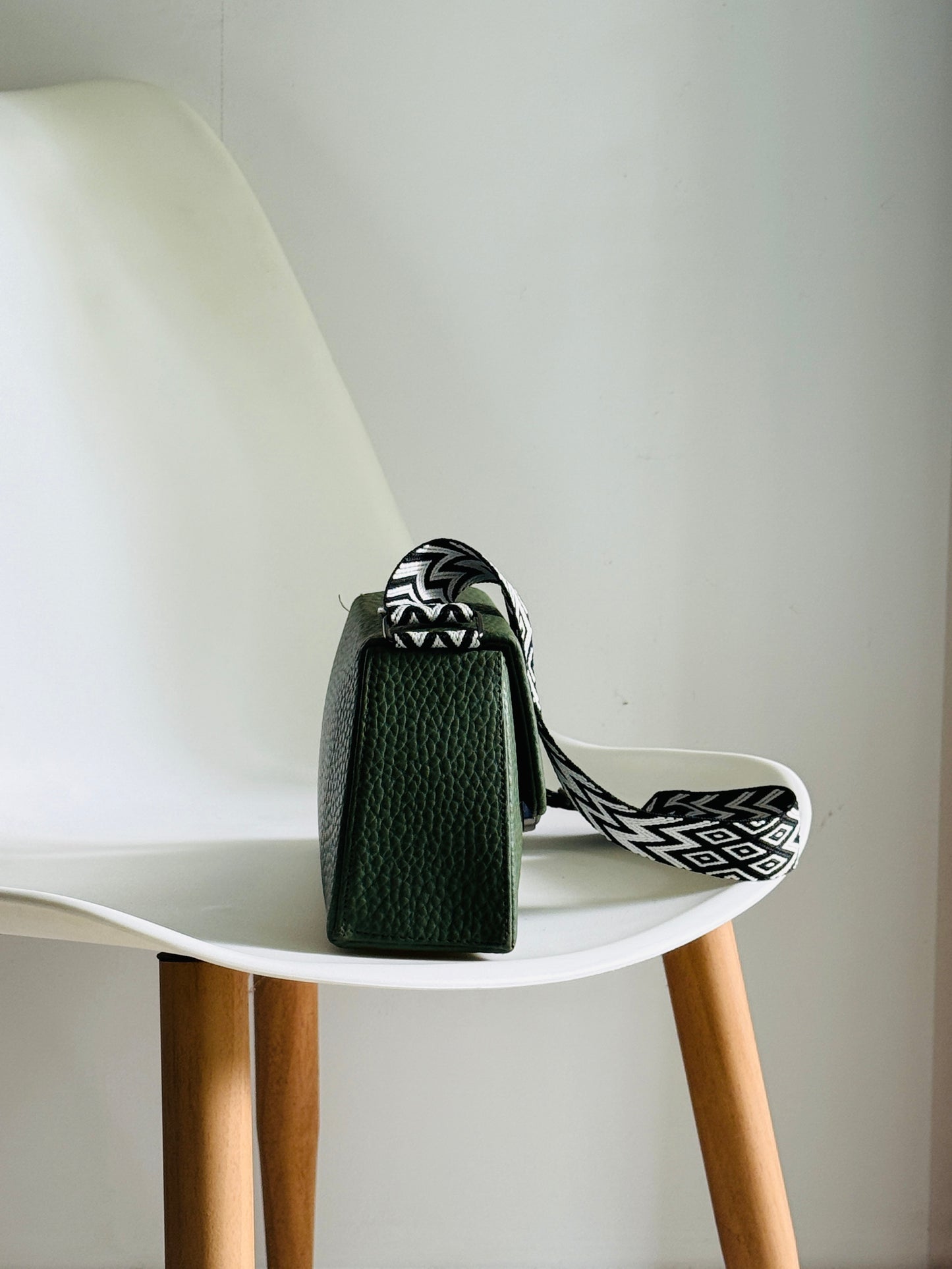 SLING BAG 4I7