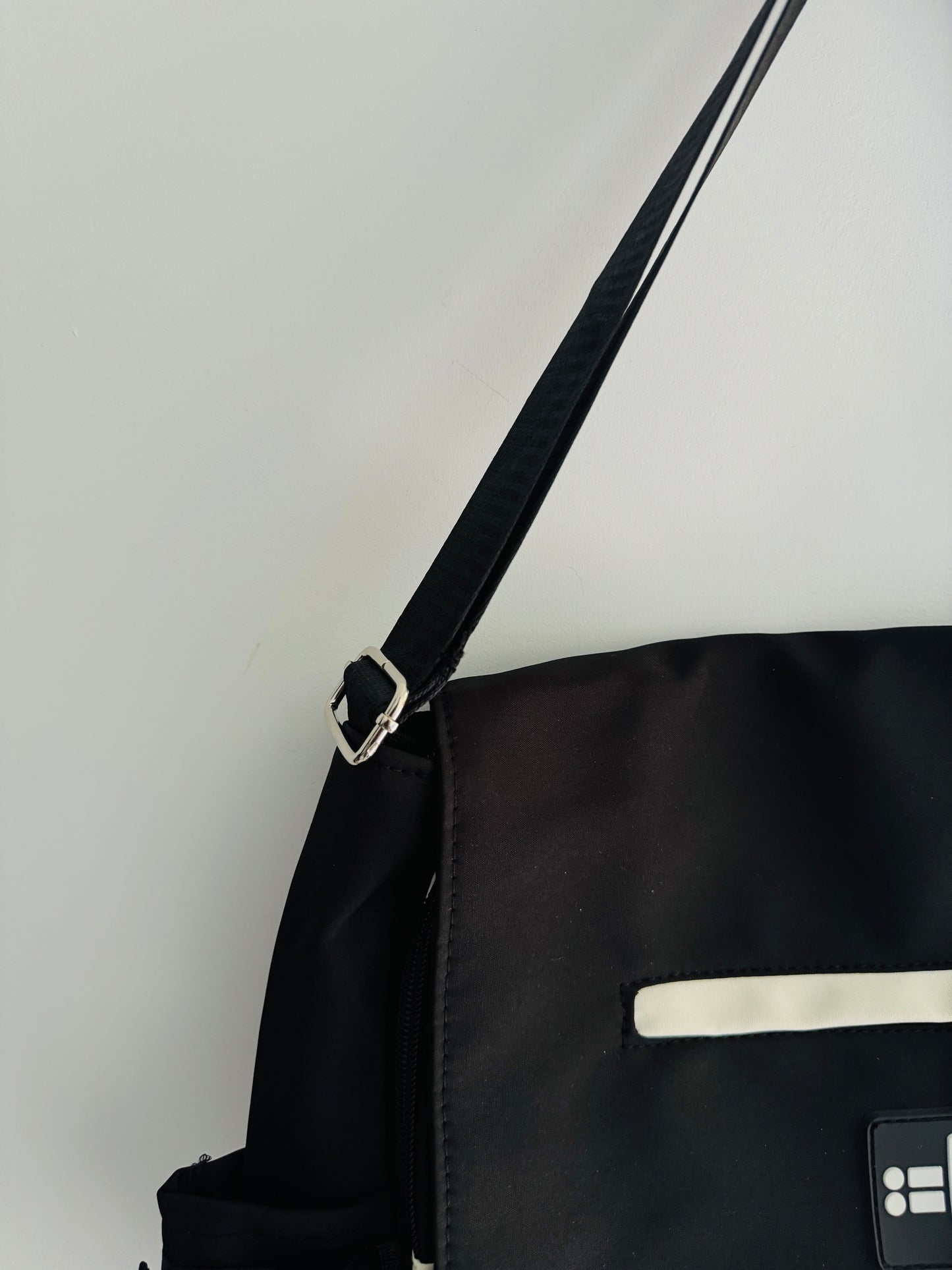 IMPORTED CROSSBODY BAG 2d2-C7