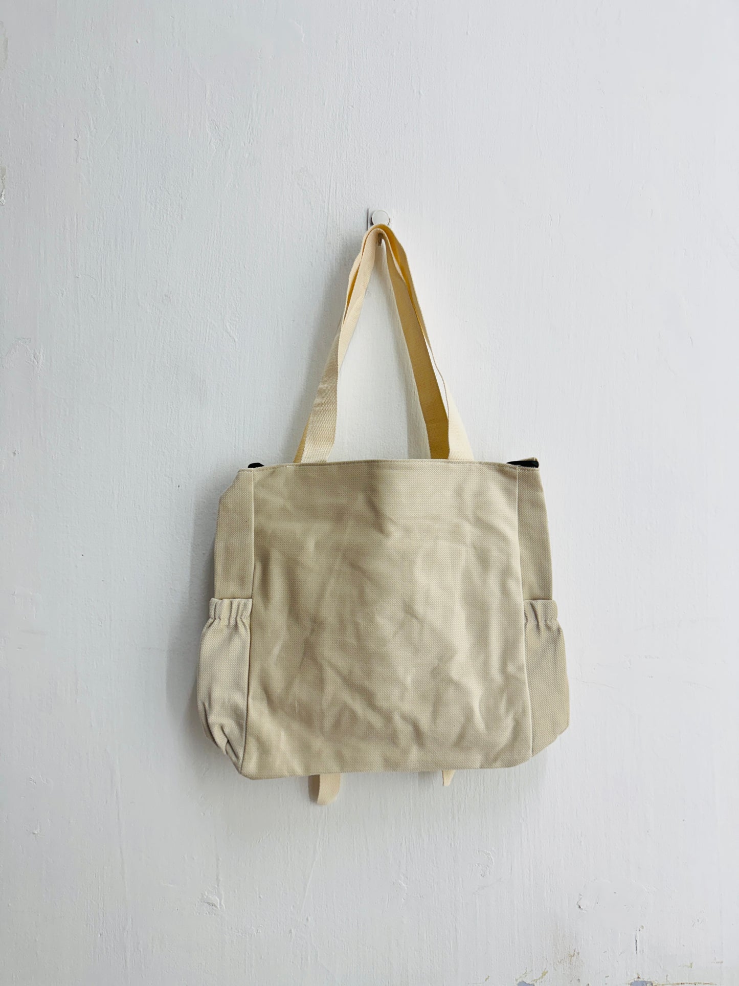 IMPORTED TOTEBAG 366-b12