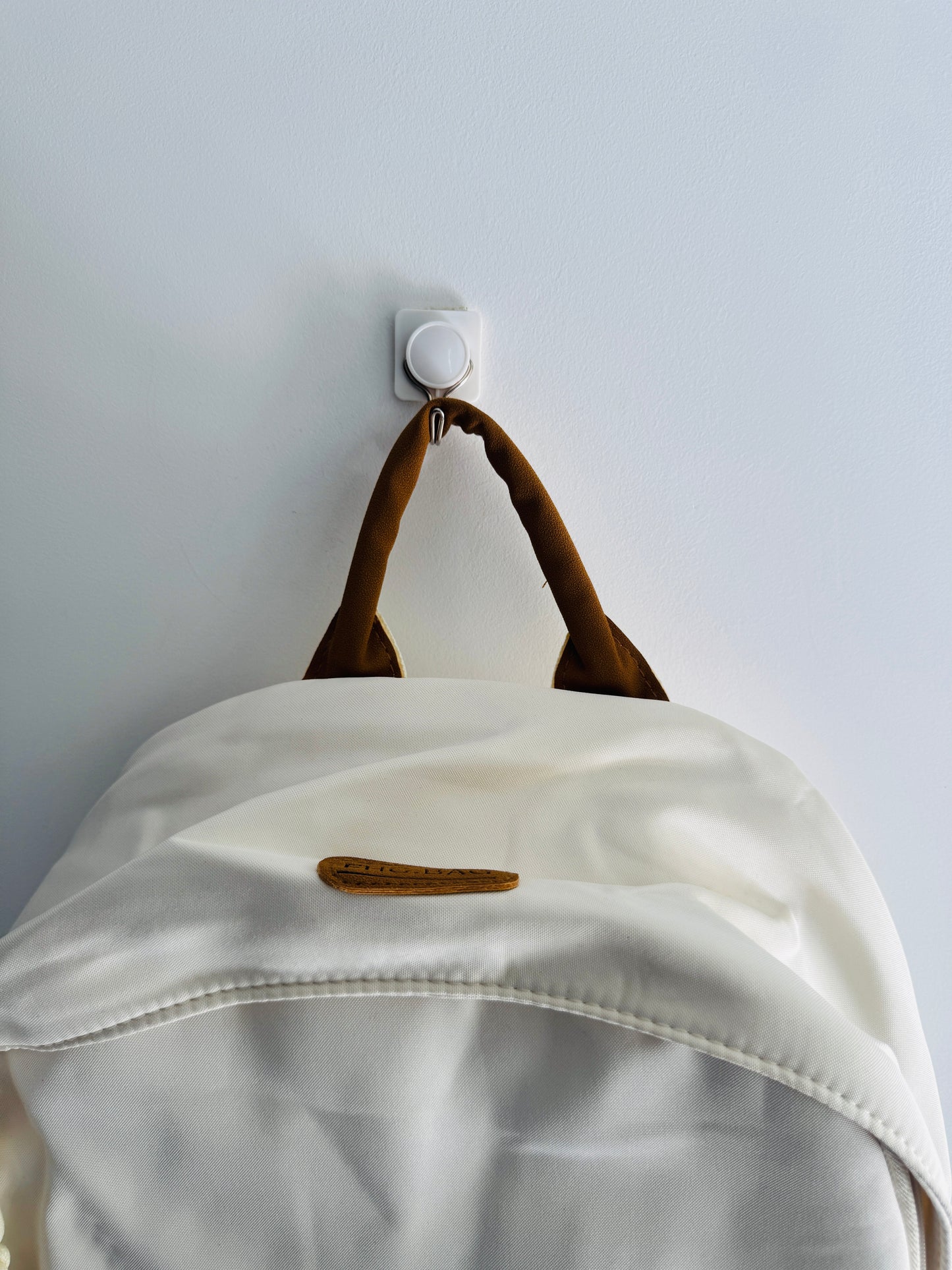 IMPORTED BACKPACK 8e4-d11