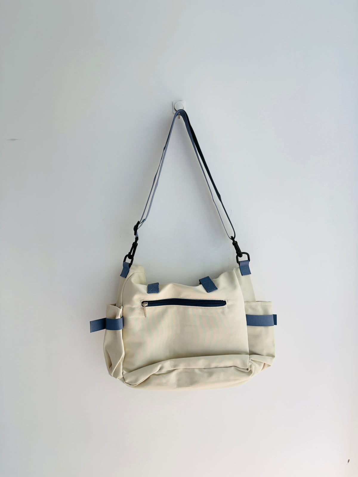 IMPORTED CROSSBODY BAG 8Q0-D6