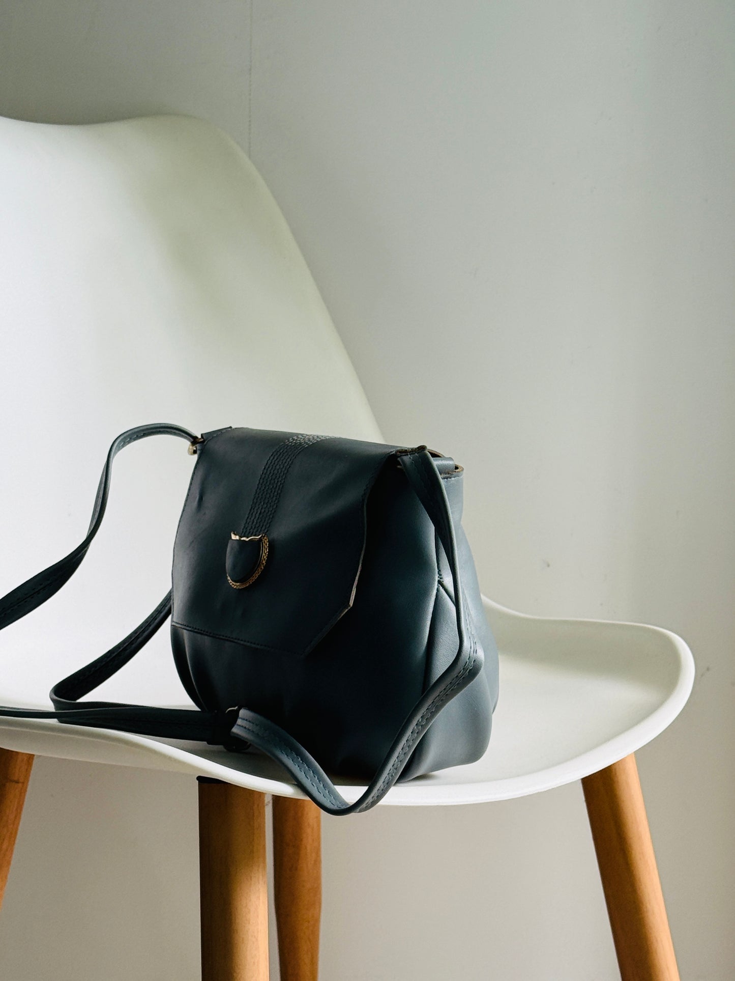 SLING BAG 9I5