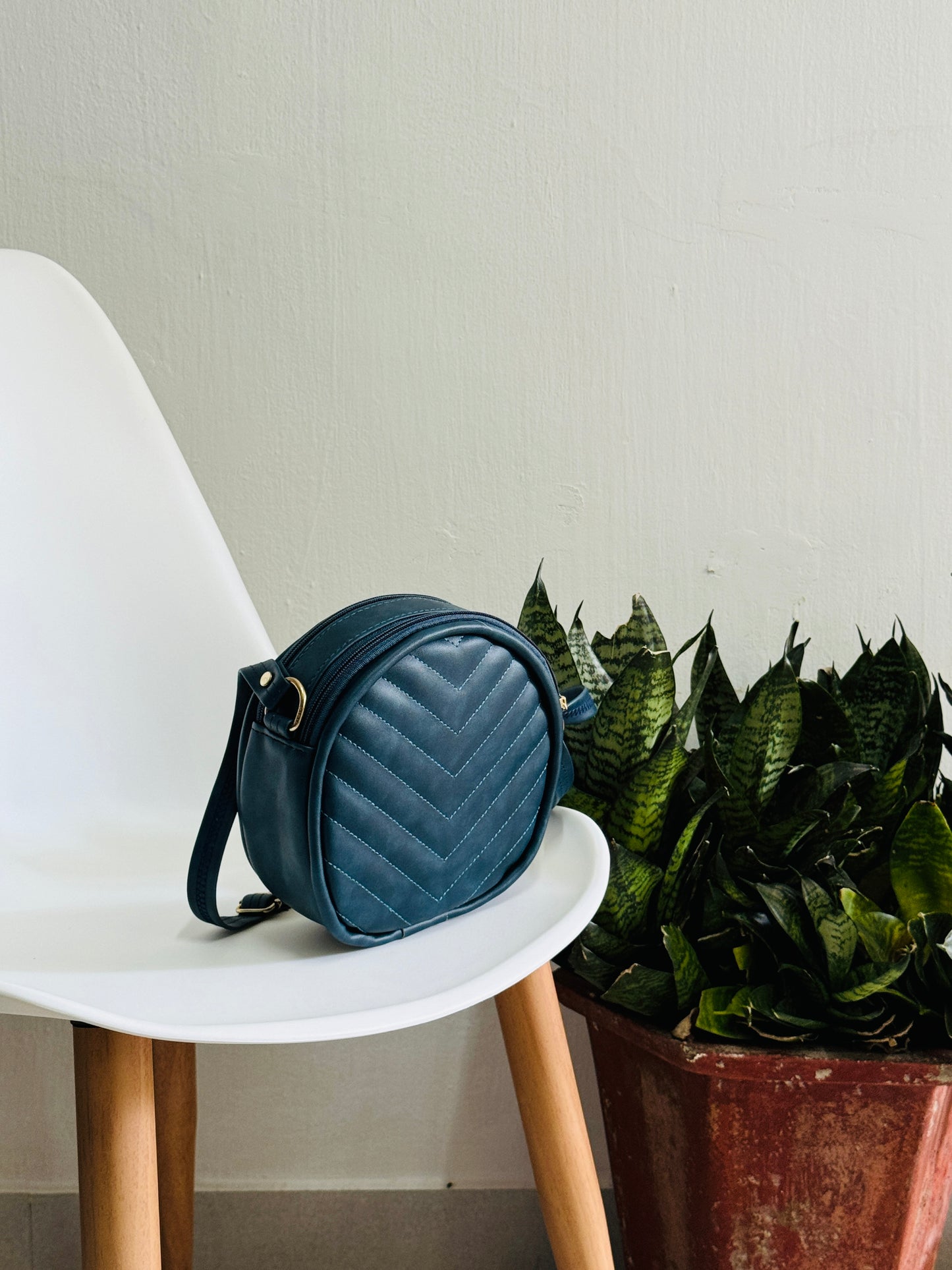 IMPORTED SLINGBAG (117)