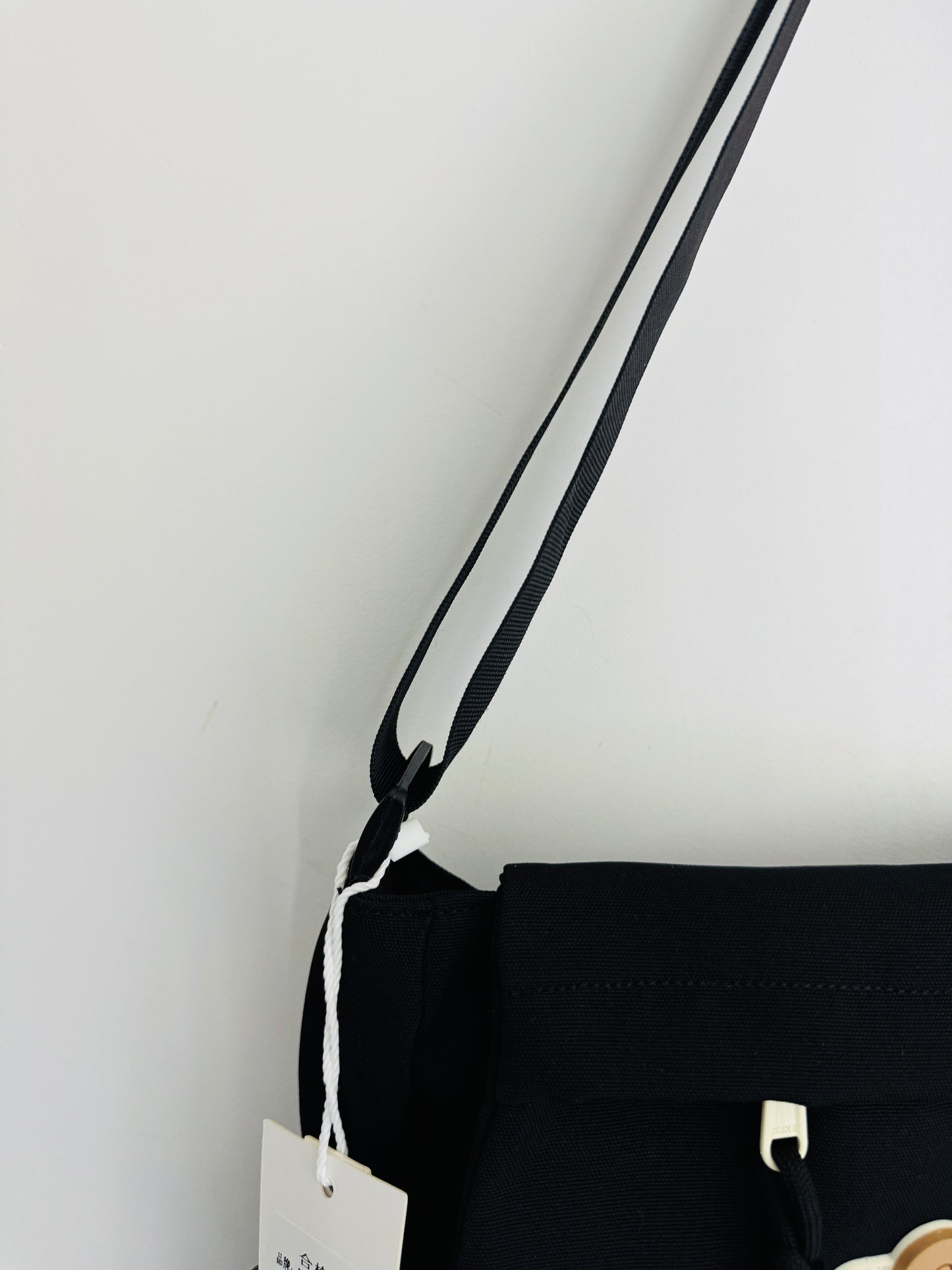 IMPORTED CROSSBODY BAG 8f1-a4