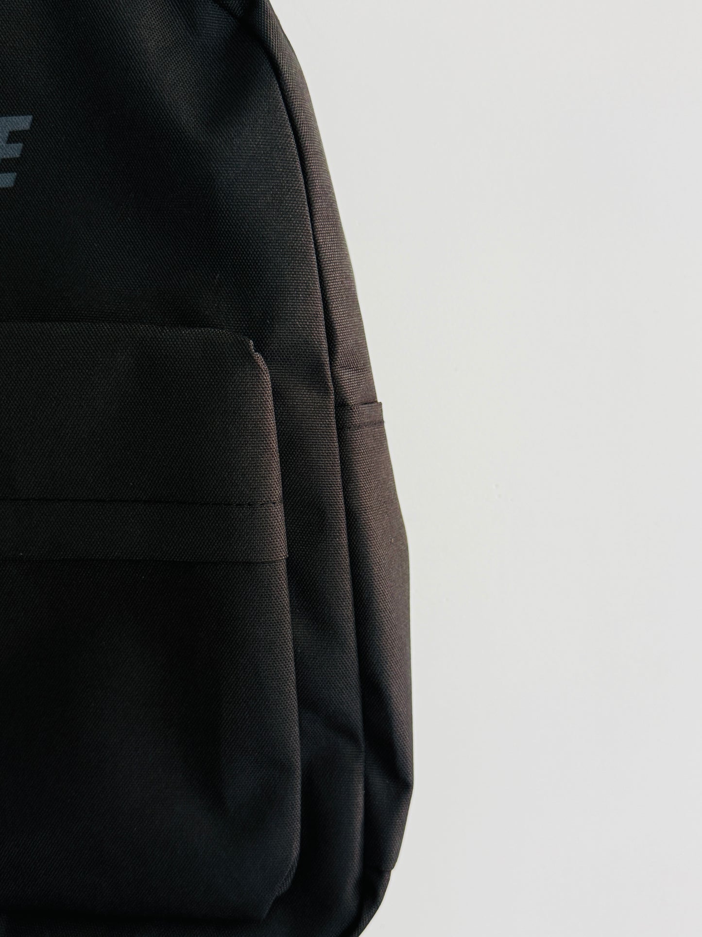 BACKPACK 8h0-E1