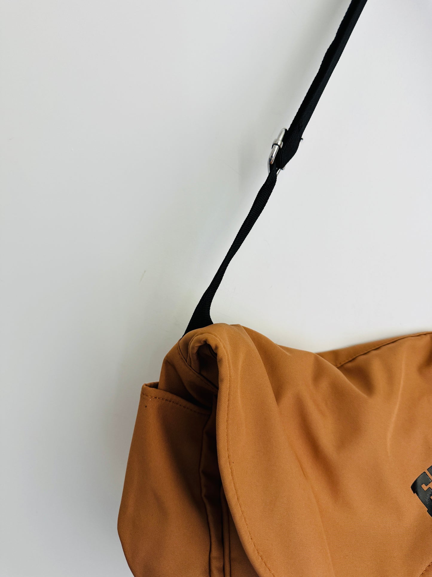 IMPORTED CROSSBODY BAG 8f2-I16
