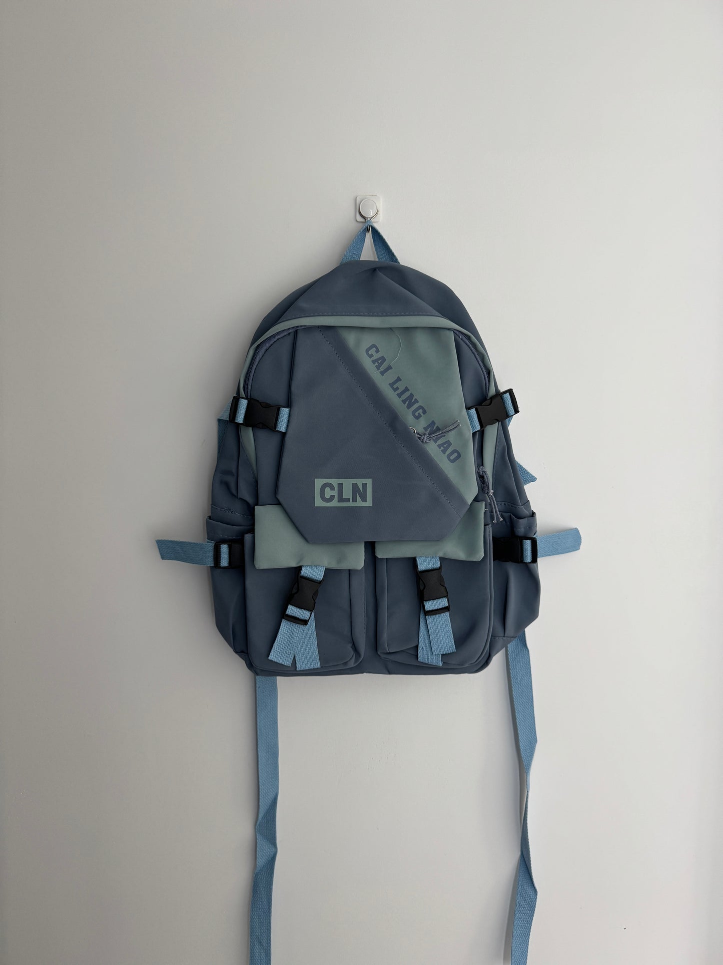 IMPORTED BACKPACK 1f4-H16