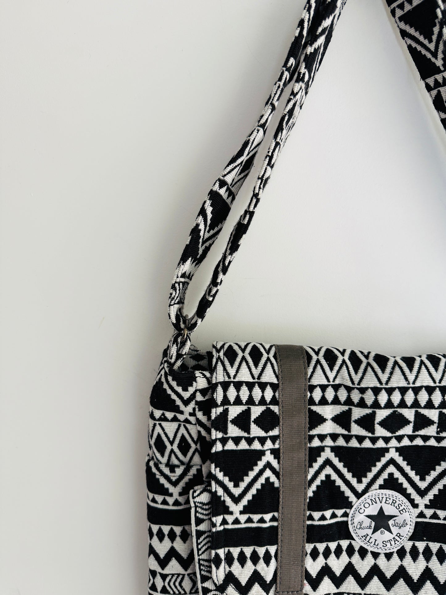 CROSSBODY BAG 2I8-F19