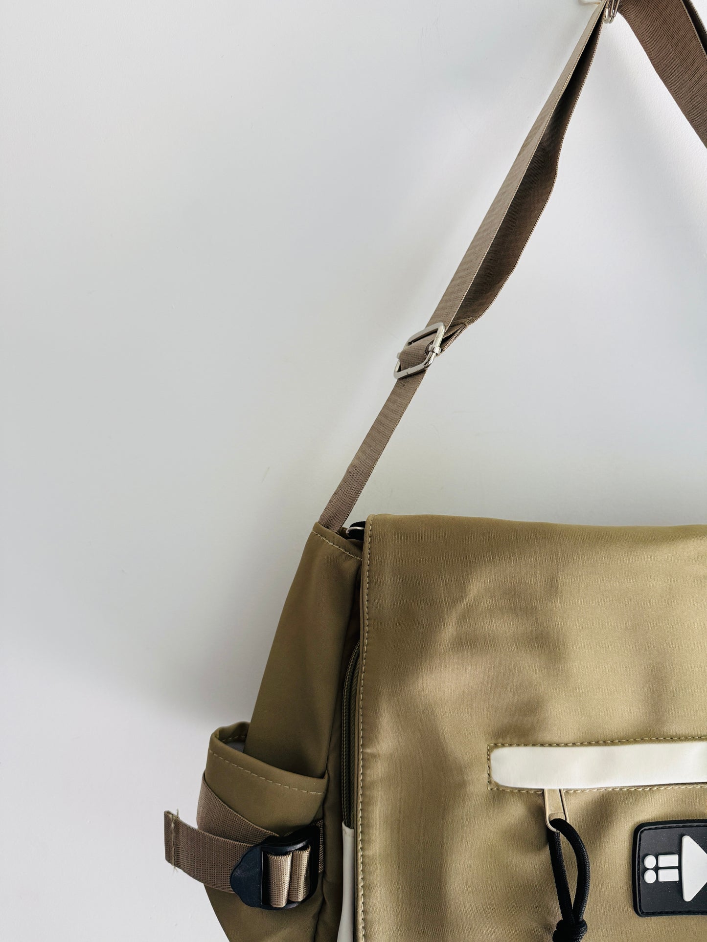 IMPORTED CROSSBODY BAG 9h2-C7