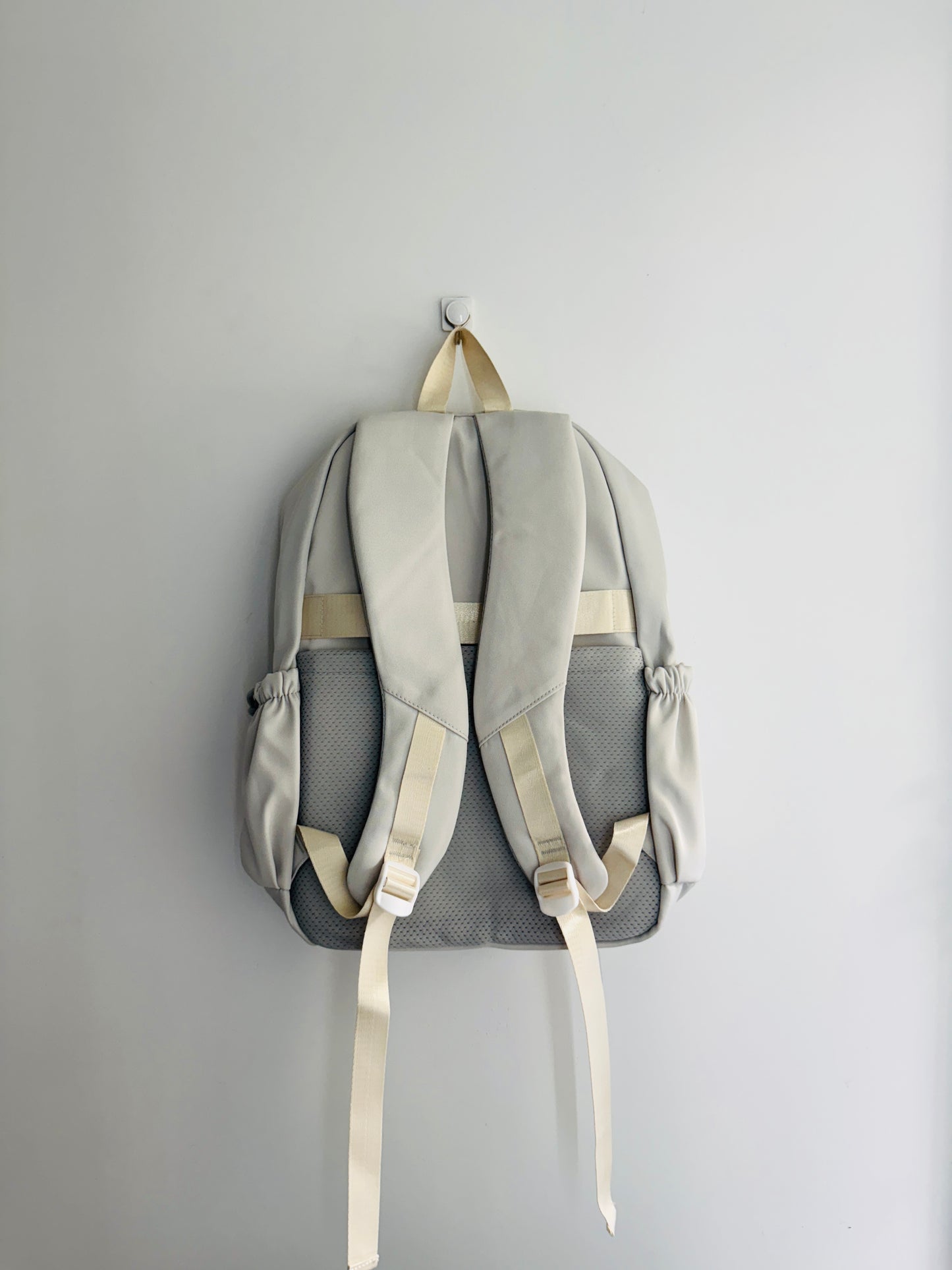 IMPORTED BACKPACK 8h3-G7