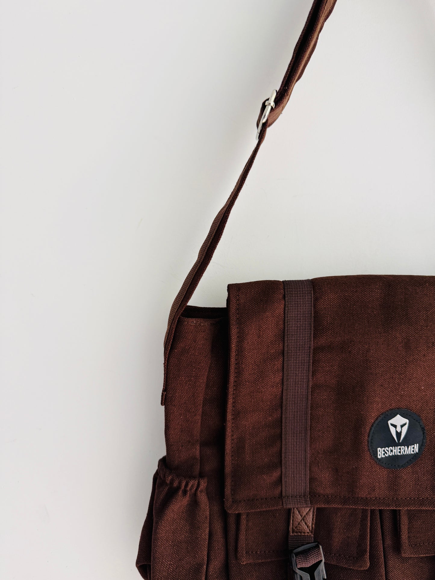 CROSSBODY BAG 0J6-M11