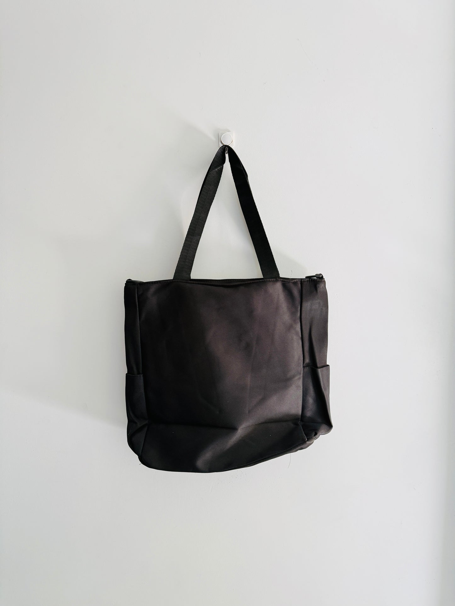IMPORTED TOTEBAG 0O7–E2