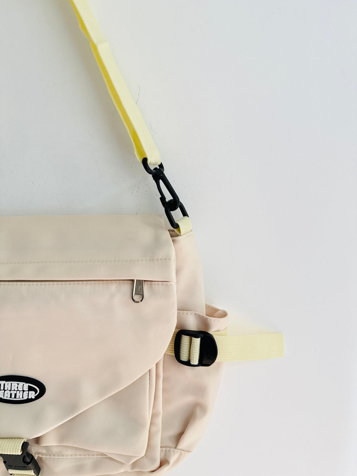 IMPORTED CROSSBODY BAG 8Q6-D11