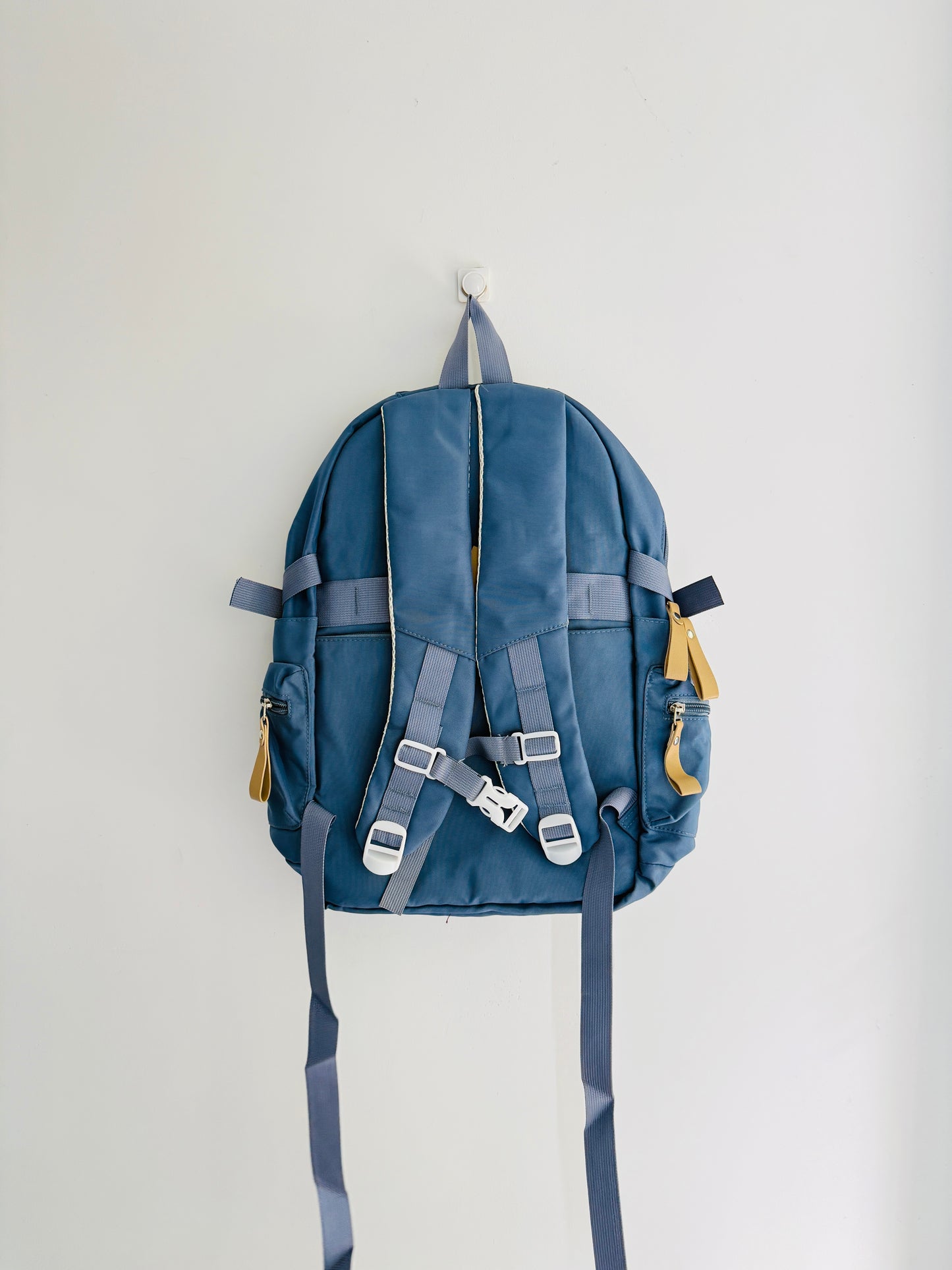 IMPORTED BACKPACK 9N4-E8