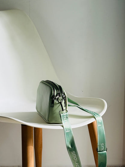 SLING BAG 5I2