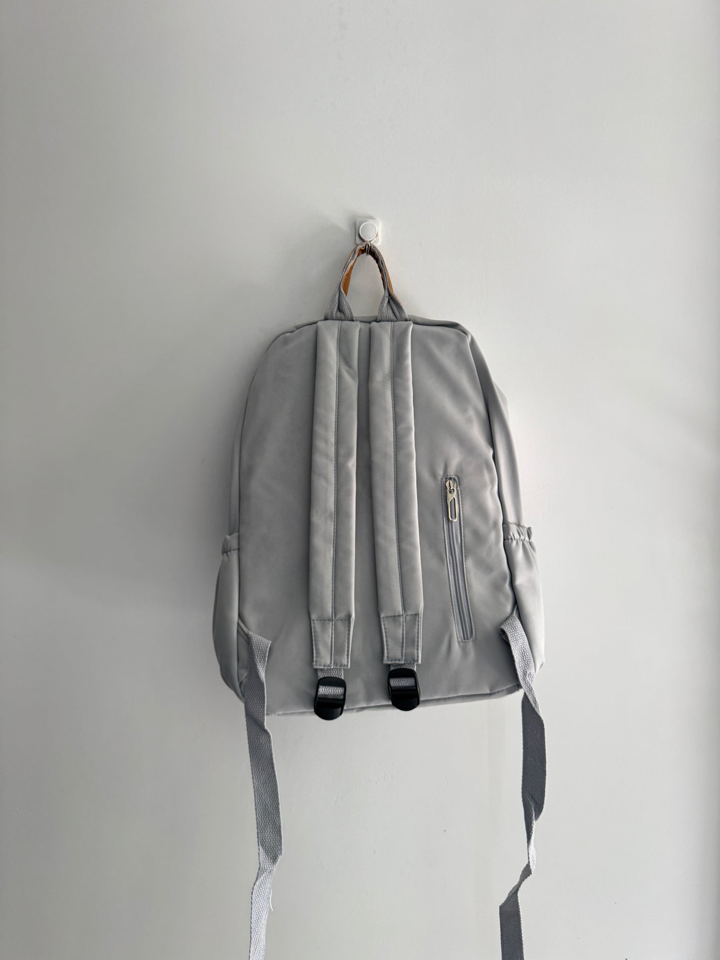 IMPORTED BACKPACK 8e7-d11