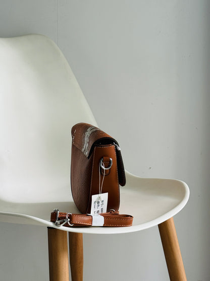 IMPORTED PREMIUM SLING BAG 4L1