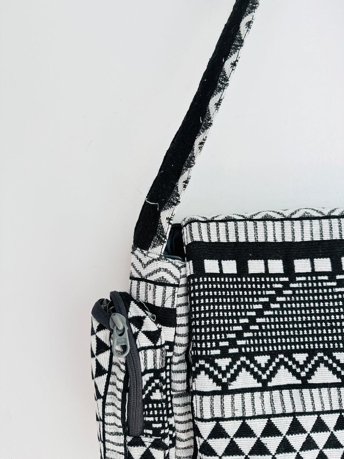 CROSSBODY BAG 1R4-D2