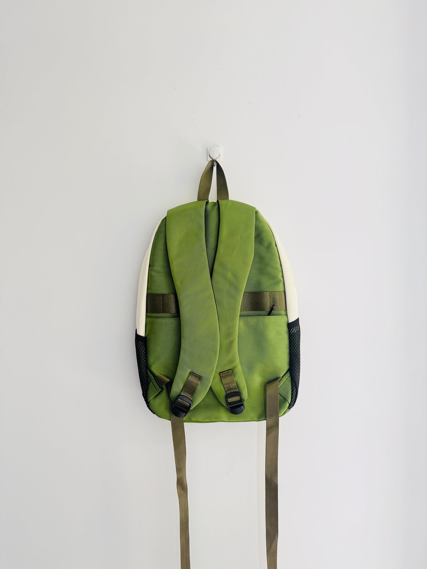 IMPORTED BACKPACK 3P3-E8