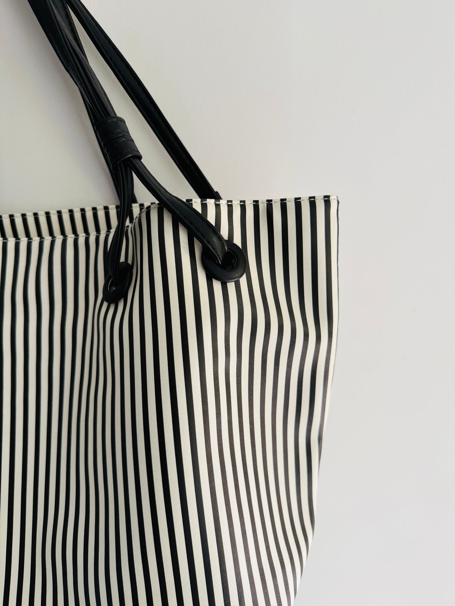 IMPORTED PREMIUM TOTEBAG 7P1-C3