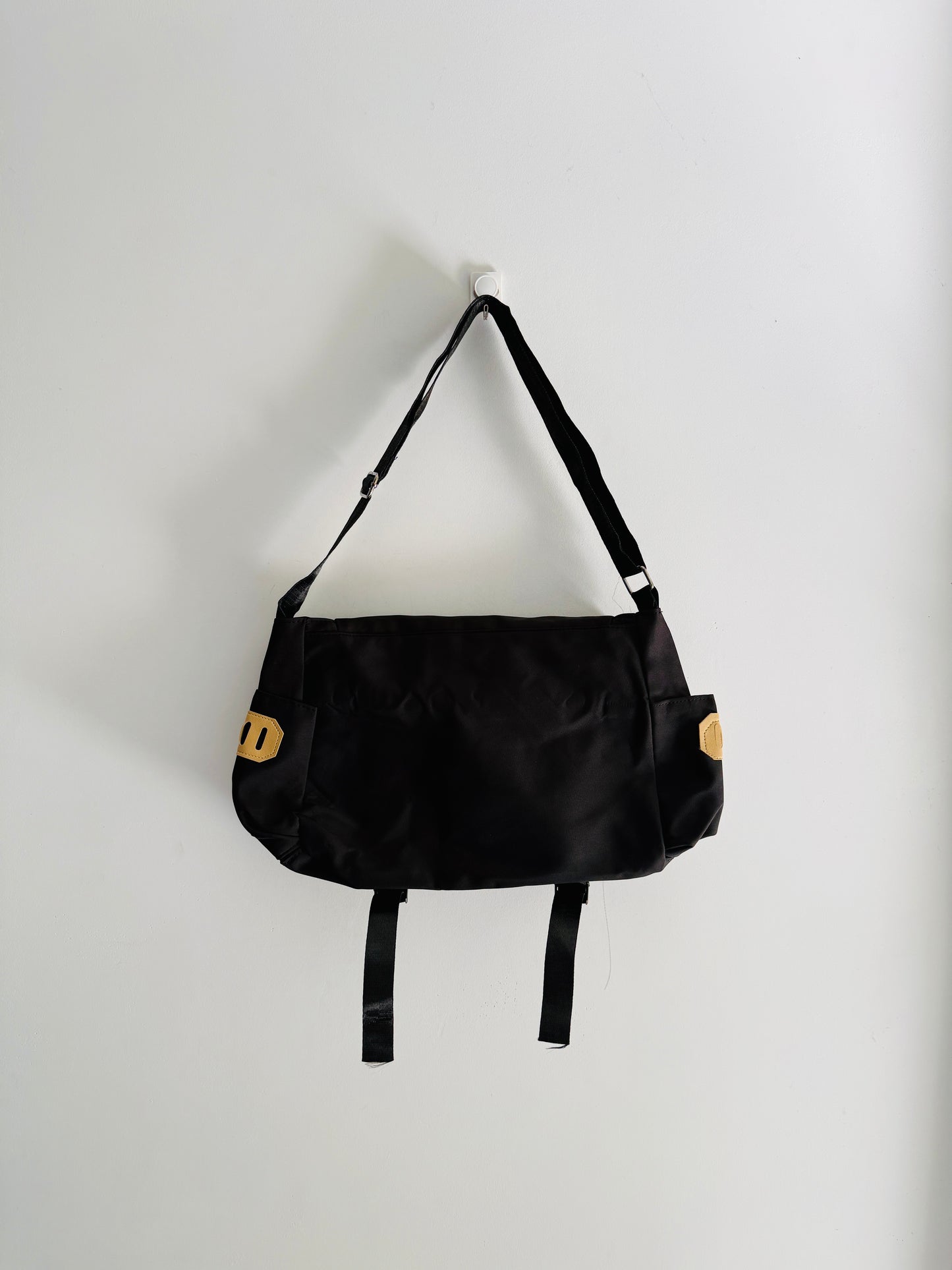 IMPORTED CROSSBODY BAG 7N0-D12