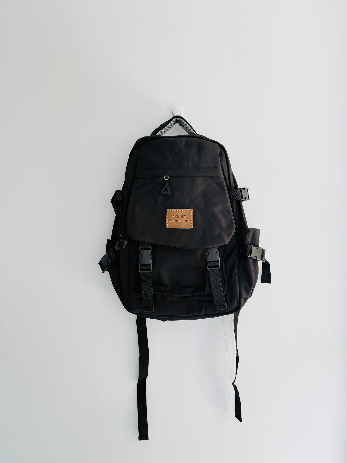 IMPORTED BACKPACK 5N0-I5
