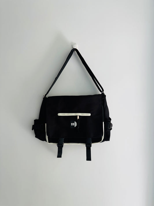 IMPORTED CROSSBODY BAG 2d2-C7