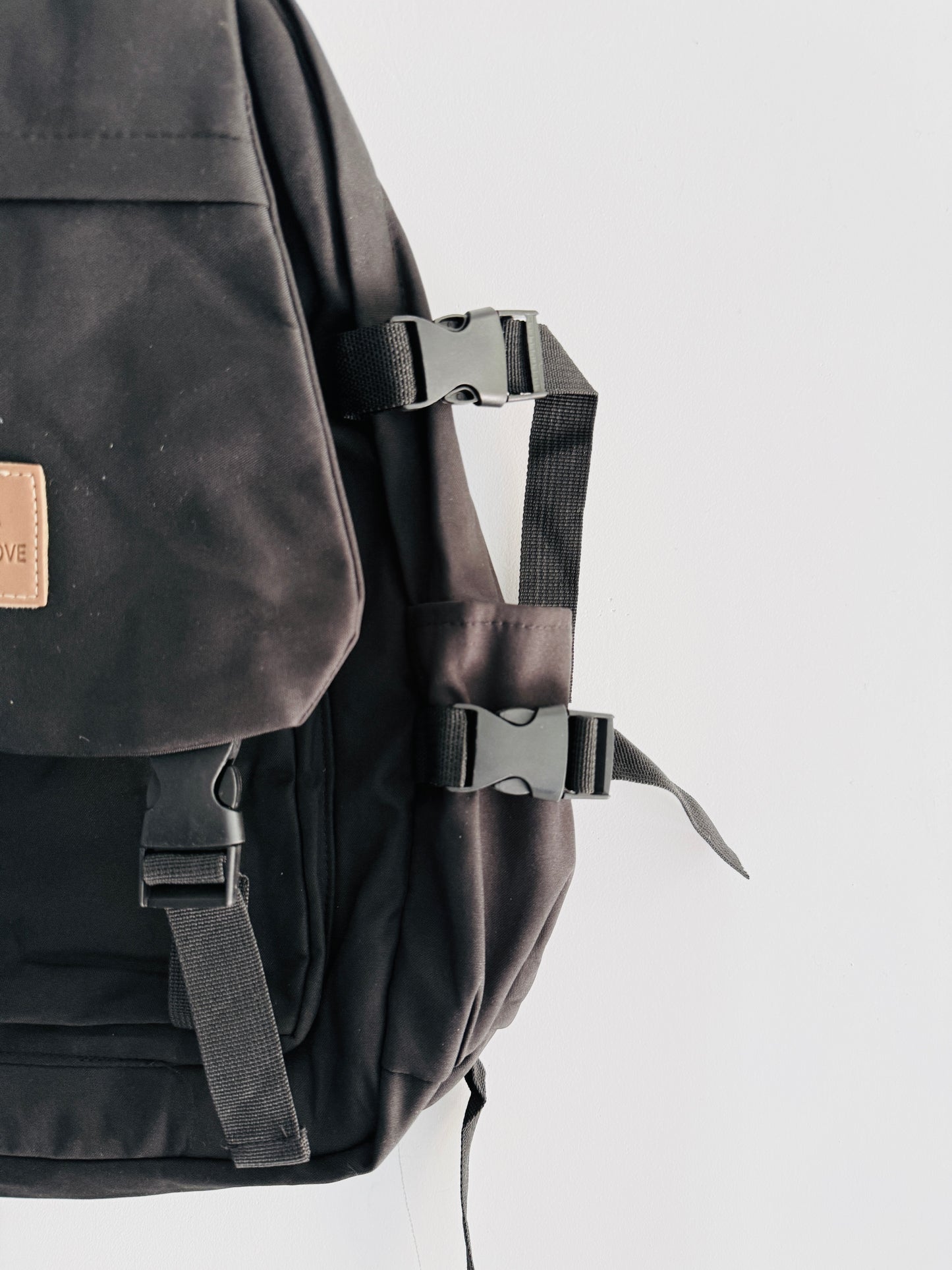 IMPORTED BACKPACK 5N0-I5