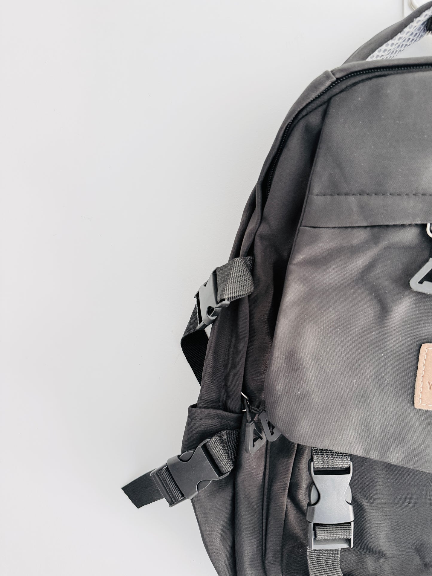 IMPORTED BACKPACK 5N0-I5