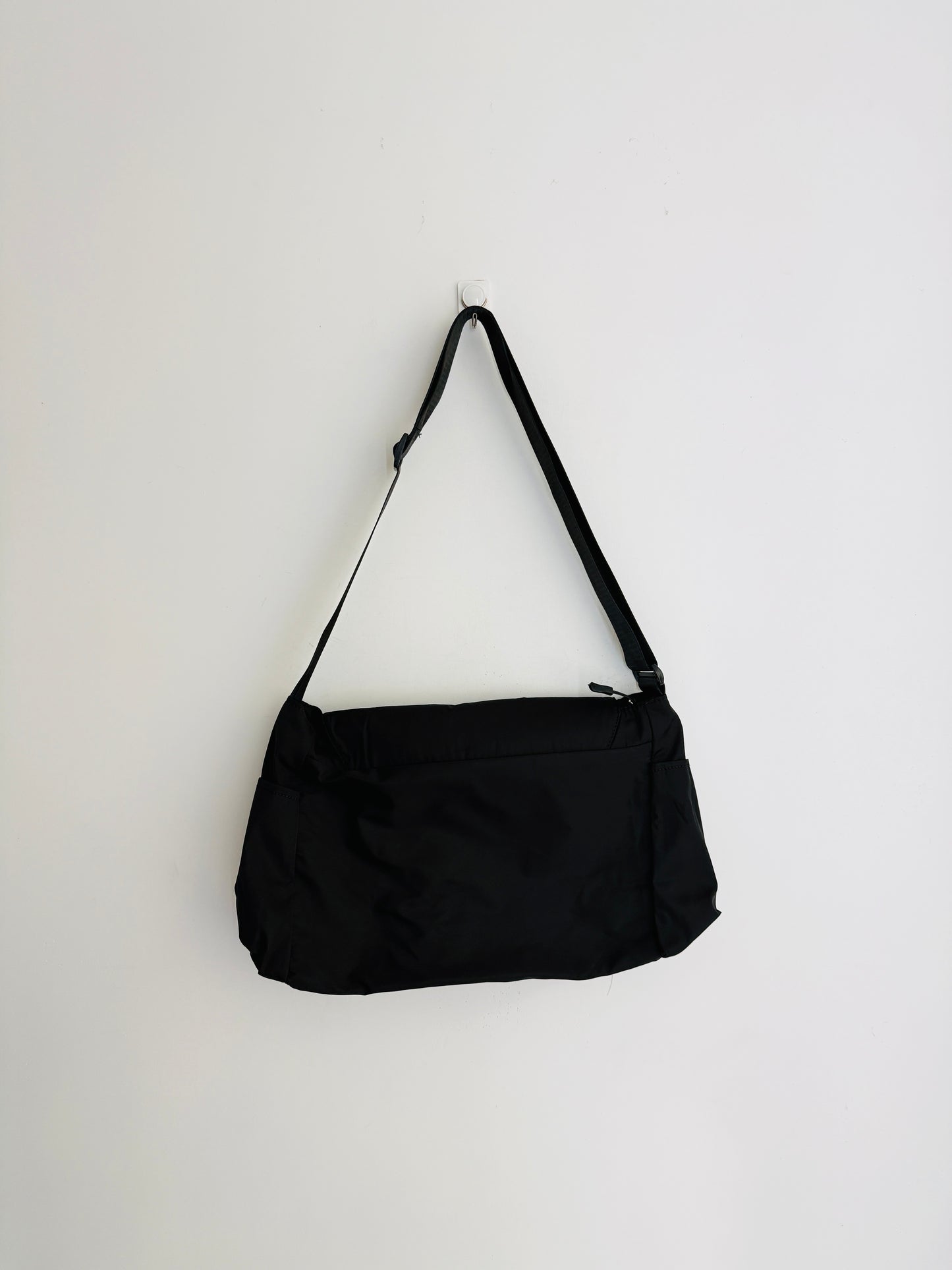 CROSSBODY BAG 6O6-A11
