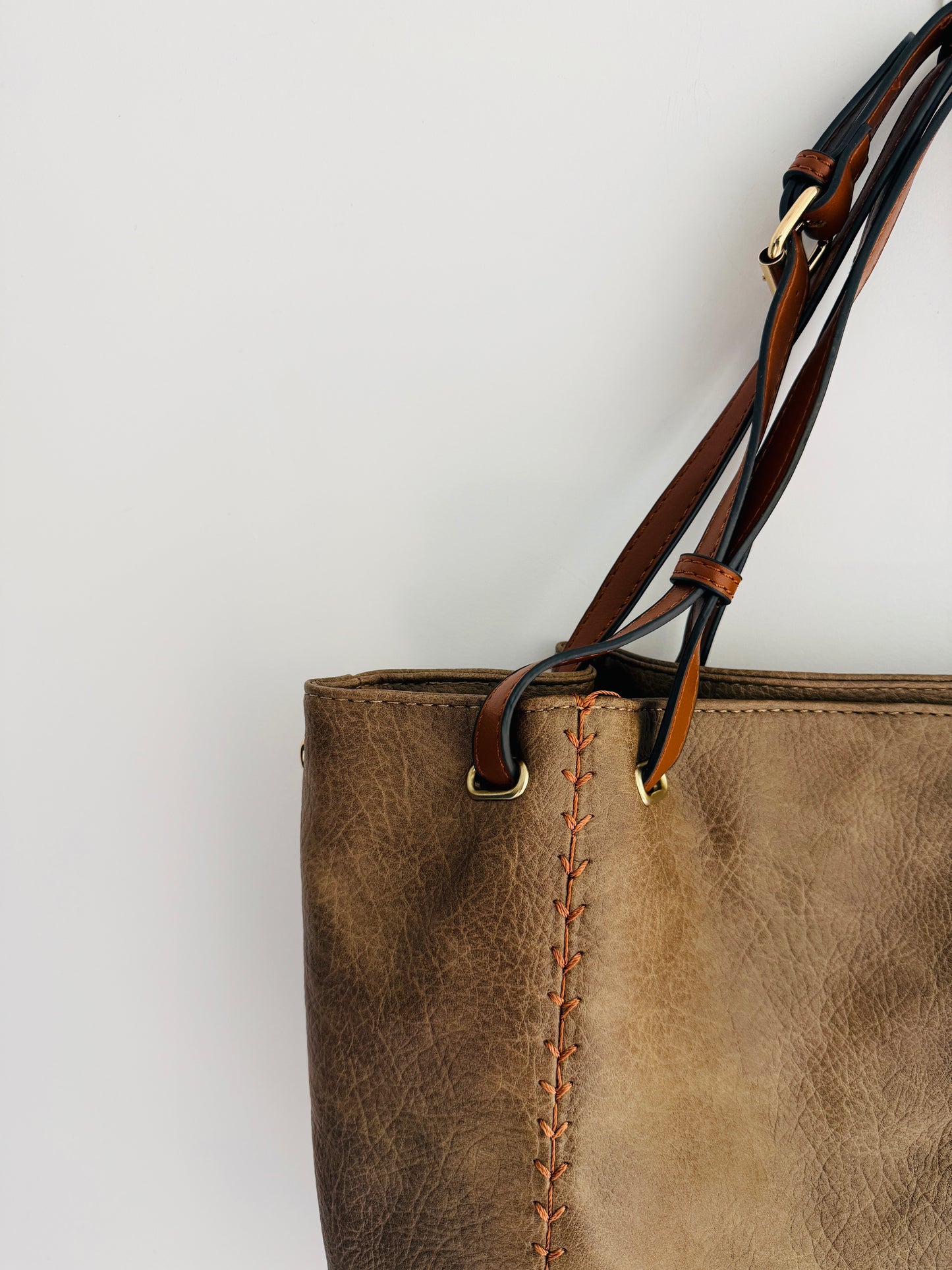 IMPORTED PREMIUM TOTEBAG 6L6-B14