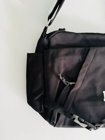 IMPORTED CROSSBODY BAG 3h3-I15