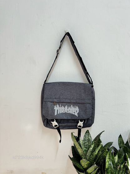 MESSENGER BAG 230