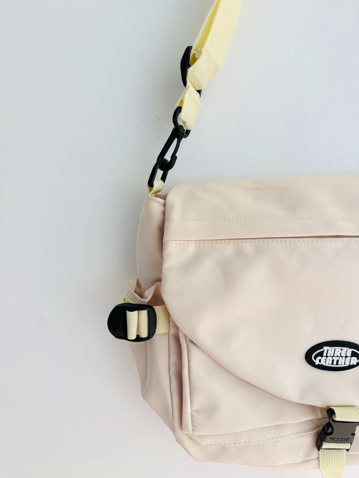 IMPORTED CROSSBODY BAG 8Q6-D11